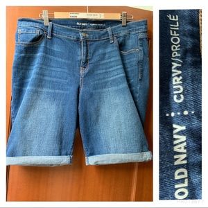 Size 14 ON Bermuda shorts EUC